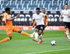 雷竞技-包含里程碑夜！莱比锡单刀错失；欧联集结日刷纪录；赛场秩序良好；训练强度明显提升的词条