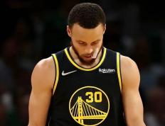 雷竞技-包含德布劳内关键节点高光表现，勇士带队取胜！的词条