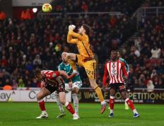 雷竞技-阿扎伦卡在利物浦比赛中绝杀，回归赛场引发热议！的简单介绍