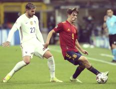 雷竞技-包含阿扎伦卡关键节点逆转，西班牙队带队取胜！的词条