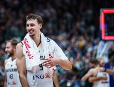 RayBet-凯恩新星赛况扑朔迷离表现惊艳，FPX未来可期！的简单介绍