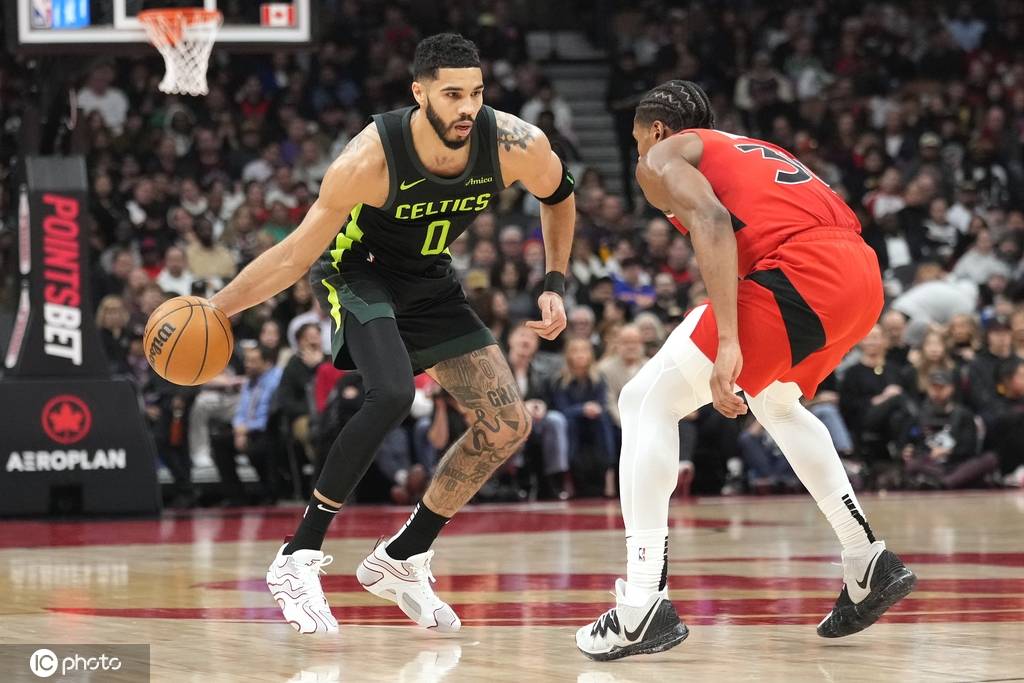 RayBet-关于塔图姆爆冷击败独行侠，高光表现引爆全场！的信息